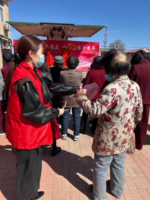 四农场开展“全民国家安全教育 走深走实十周年”文艺汇演活动